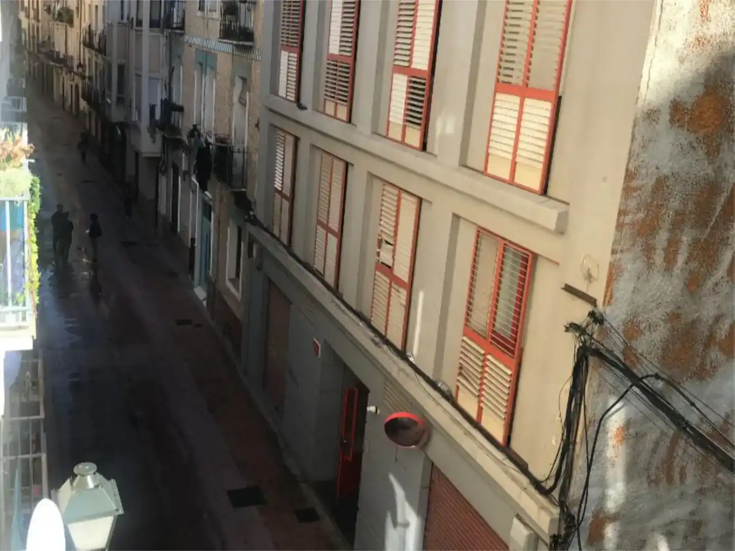Außenansicht von Wohnung zum Verkauf in  Zaragoza Capital mit Klimaanlage und Balkon