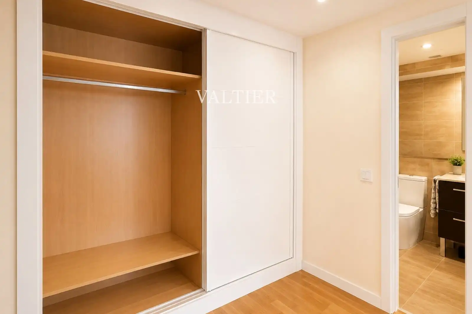 Habitación de Piso de alquiler en Madrid con Aire acondicionado, Piscina y Piscina comunitaria