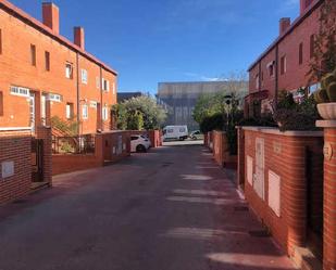 Vista exterior de Casa adosada en venda en Tres Cantos