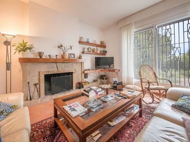 Casa amb balcó en venda a Carrer Sant Francesc