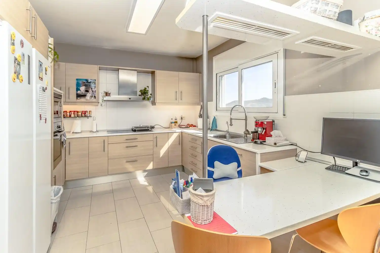 Cocina de Edificio en venta en Castellar del Vallès