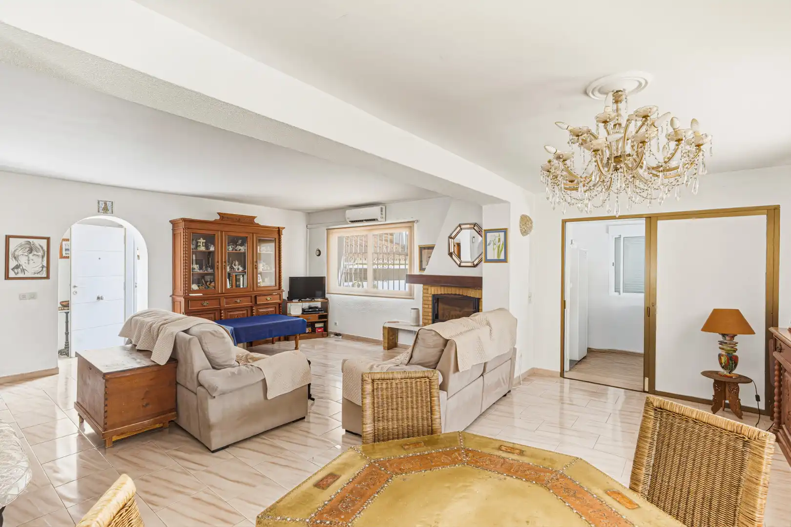 Sala de estar de Casa o chalet en venta en Marbella con Jardín privado, Terraza y Piscina