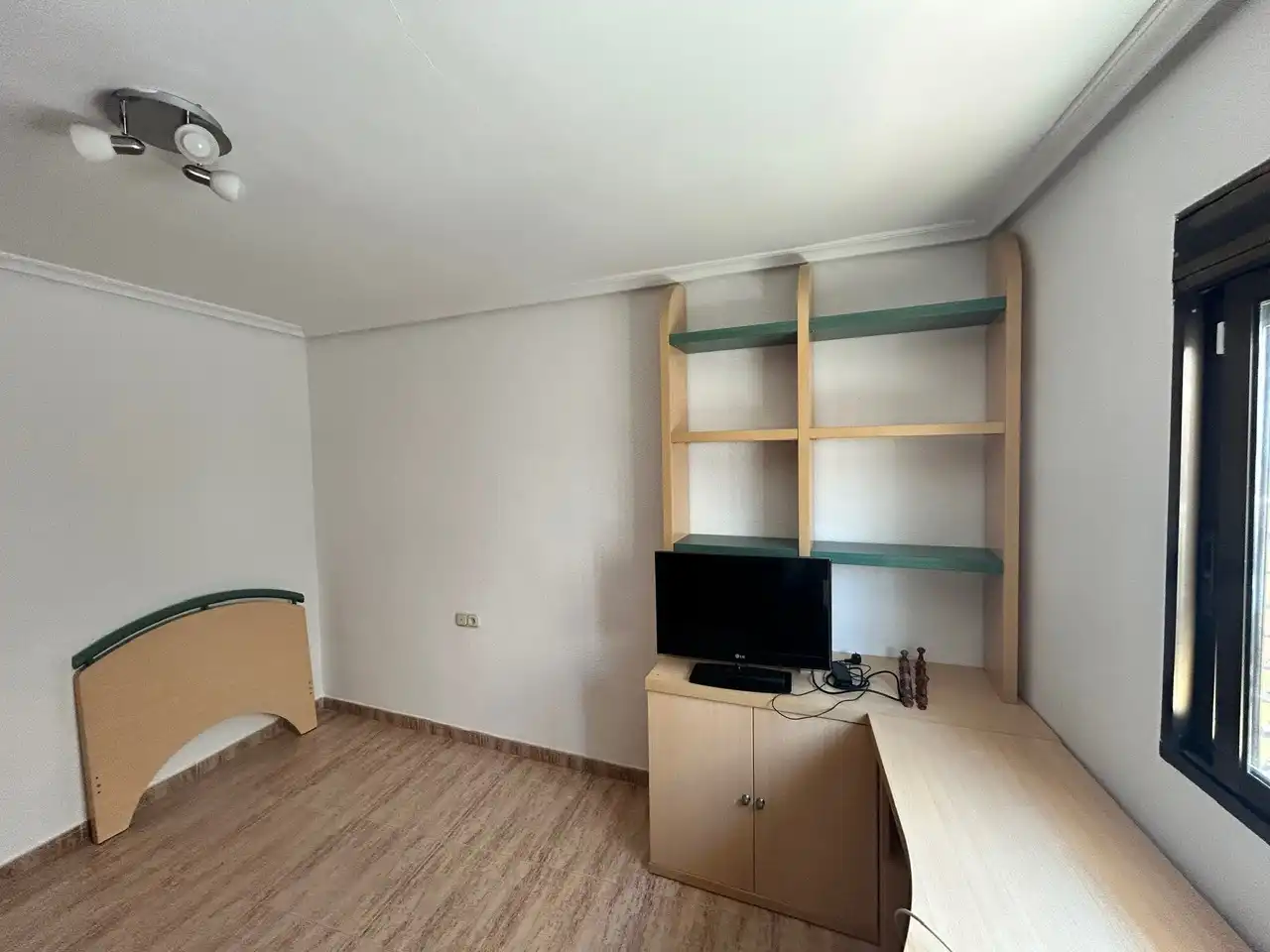 Habitación de Piso de alquiler en Alaquàs con Horno, Balcón y Alarma