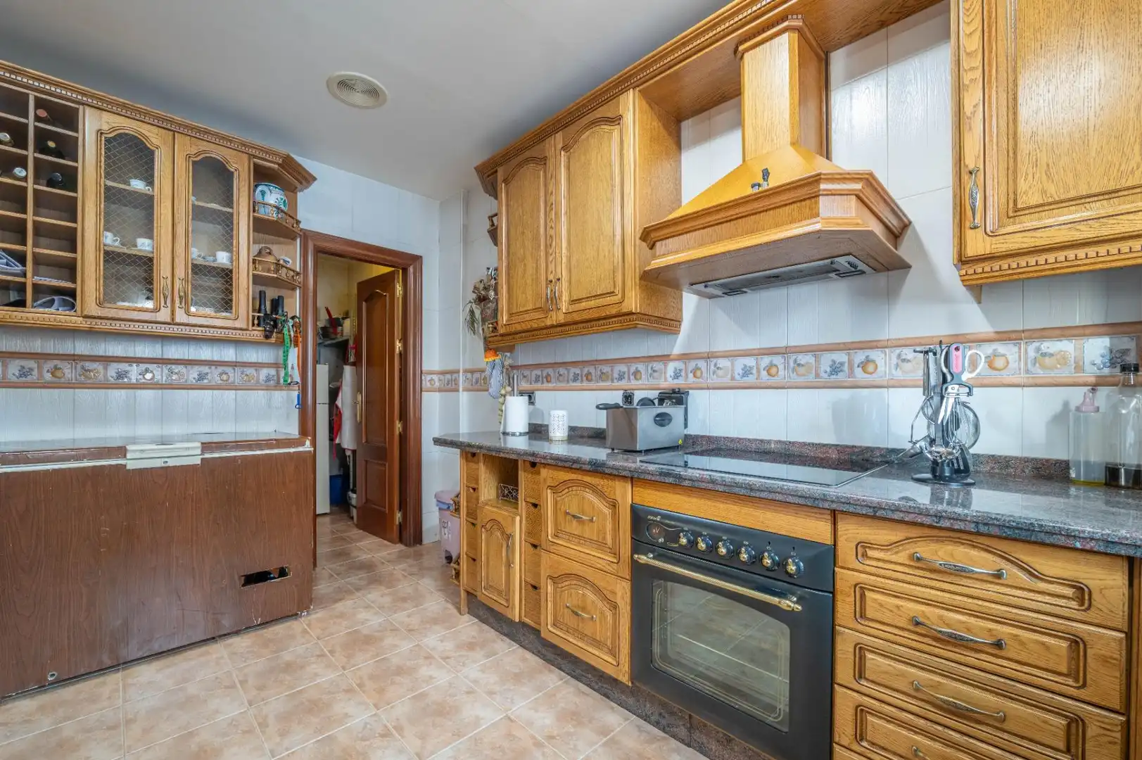 Cuina de Casa o xalet en venda en Las Gabias amb Aire condicionat, Terrassa i Moblat
