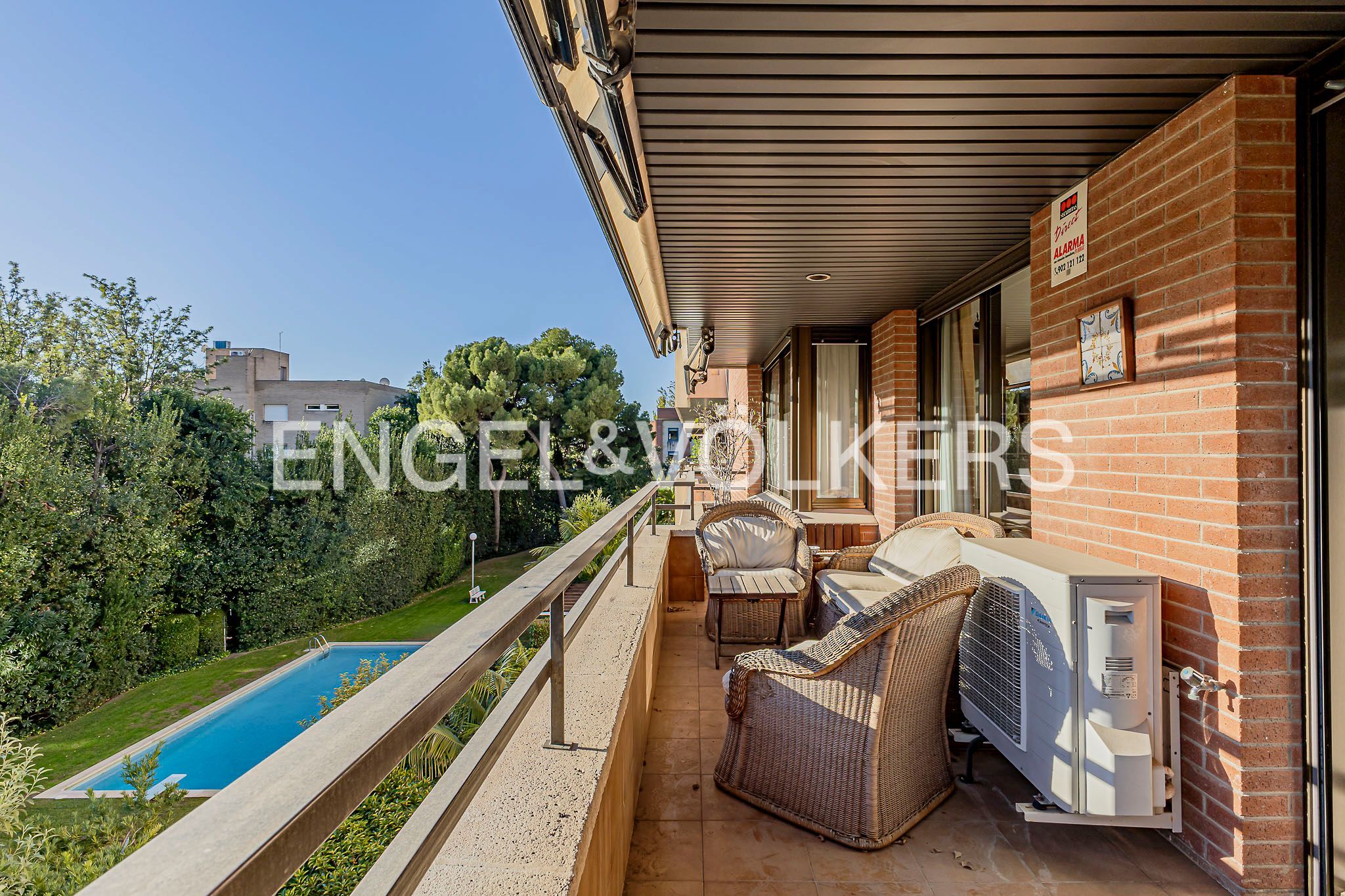 Terrace of Apartment for sale in  Barcelona Capital  with Air Conditioner, Heating and Private garden