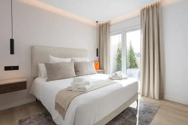 Habitación de Ático en venta en Marbella con Aire acondicionado, Calefacción y Jardín privado