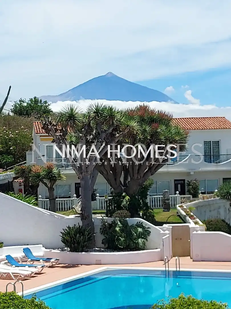 Exterior view of Apartments for sale in Tacoronte  with Air Conditioner, Terrace and Alarm