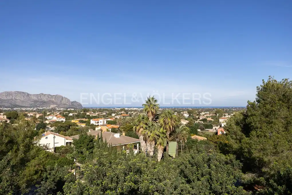 Vista exterior de Casa o xalet en venda en Pedreguer amb Aire condicionat, Calefacció i Jardí privat