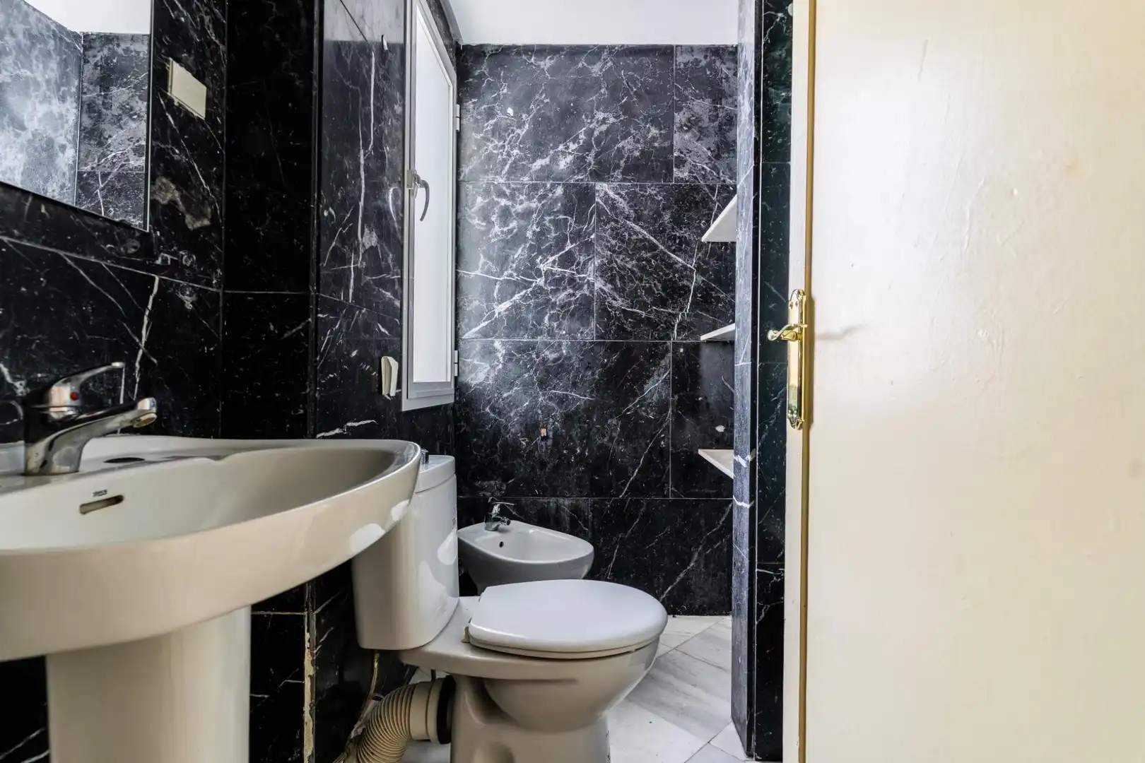 Bathroom of Flat for sale in Jerez de la Frontera