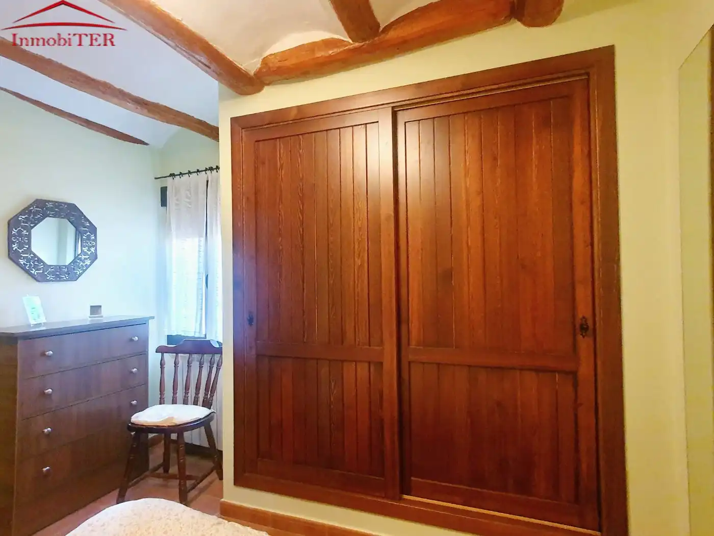 Habitación de Casa o chalet en venta en Alfambra con Calefacción, Terraza y Trastero