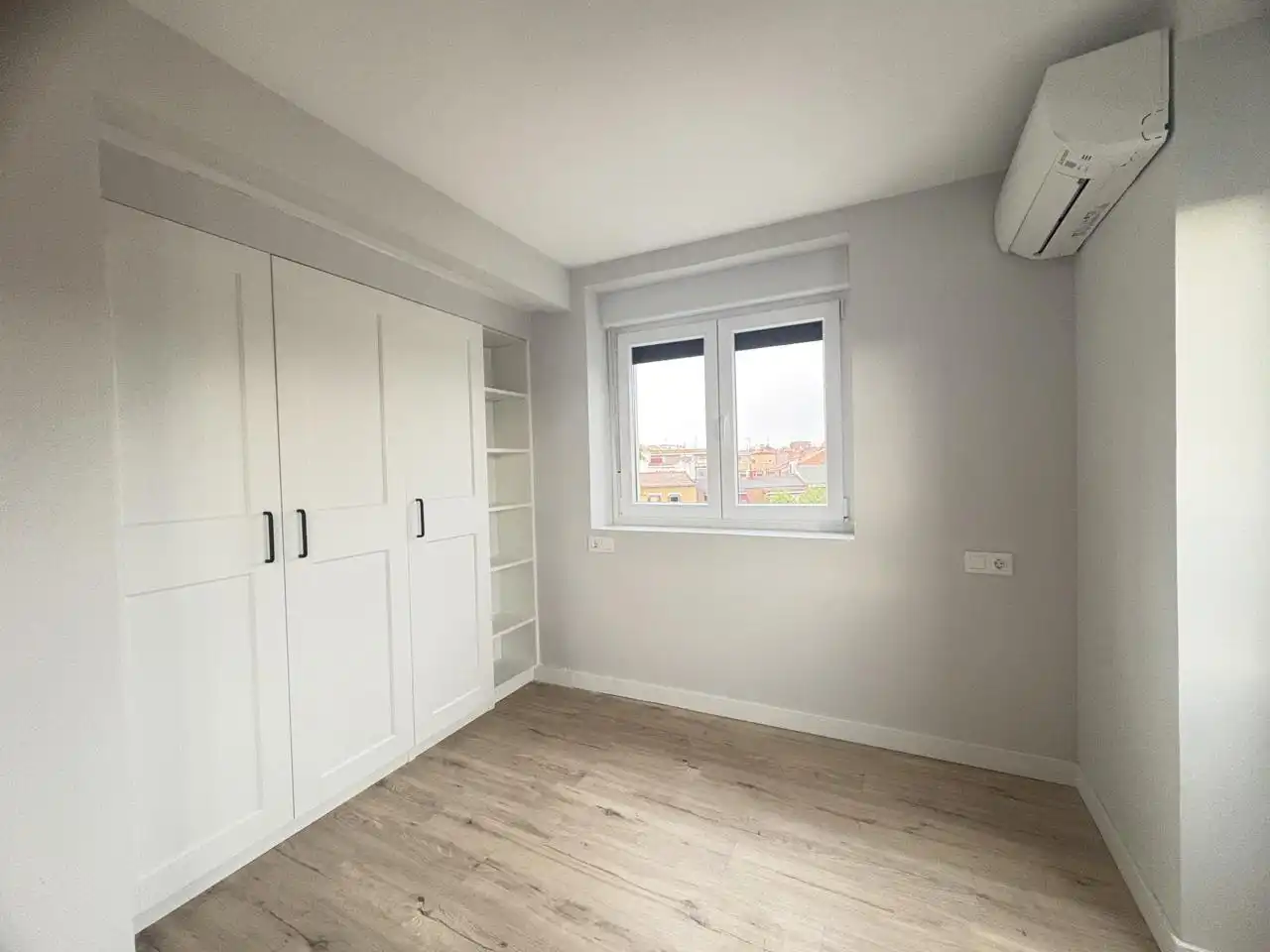 Bedroom of Duplexes for rent in Villa de Vallecas