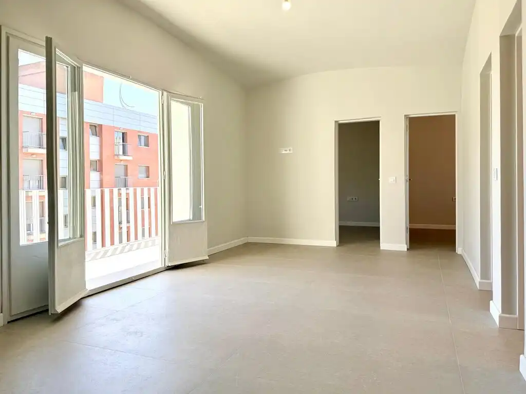 Sala de estar de Piso en venta en Figueres con Aire acondicionado, Calefacción y Terraza