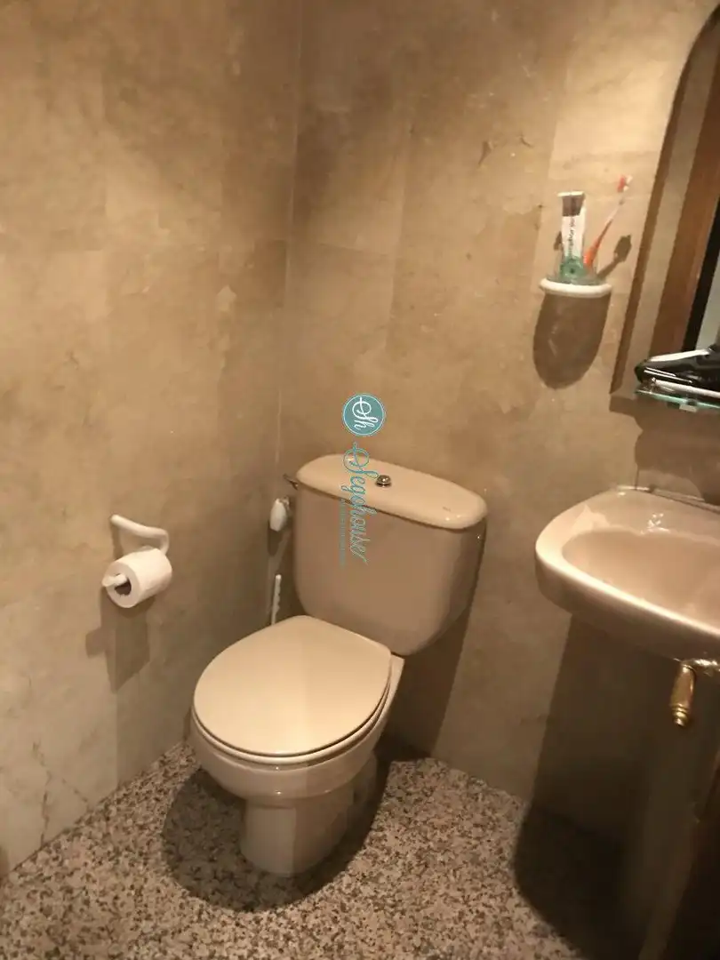 Bany de Pis en venda en Segovia amb Calefacció, Parquet i Terrassa