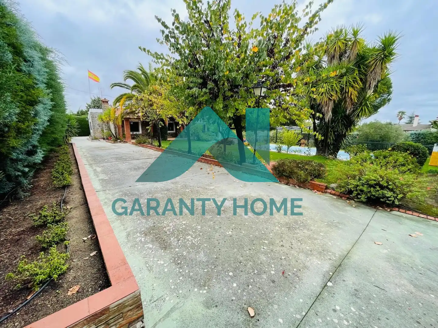 Exterior view of Houses for sale in Casar de Cáceres  with Air Conditioner, Private garden and Terrace