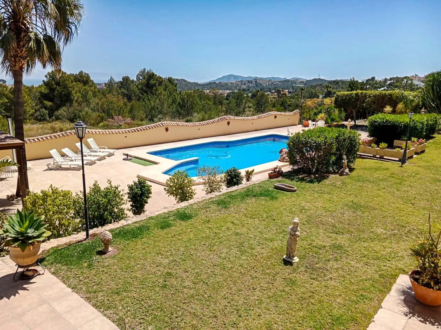 Piscina de Casa o xalet de lloguer en Polop amb Aire condicionat, Jardí privat i Terrassa