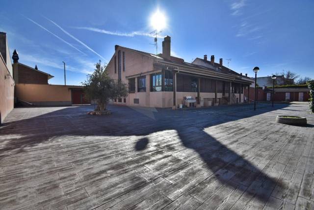 Casa-chalet en Venta en Primitivo Aguado en Íscar