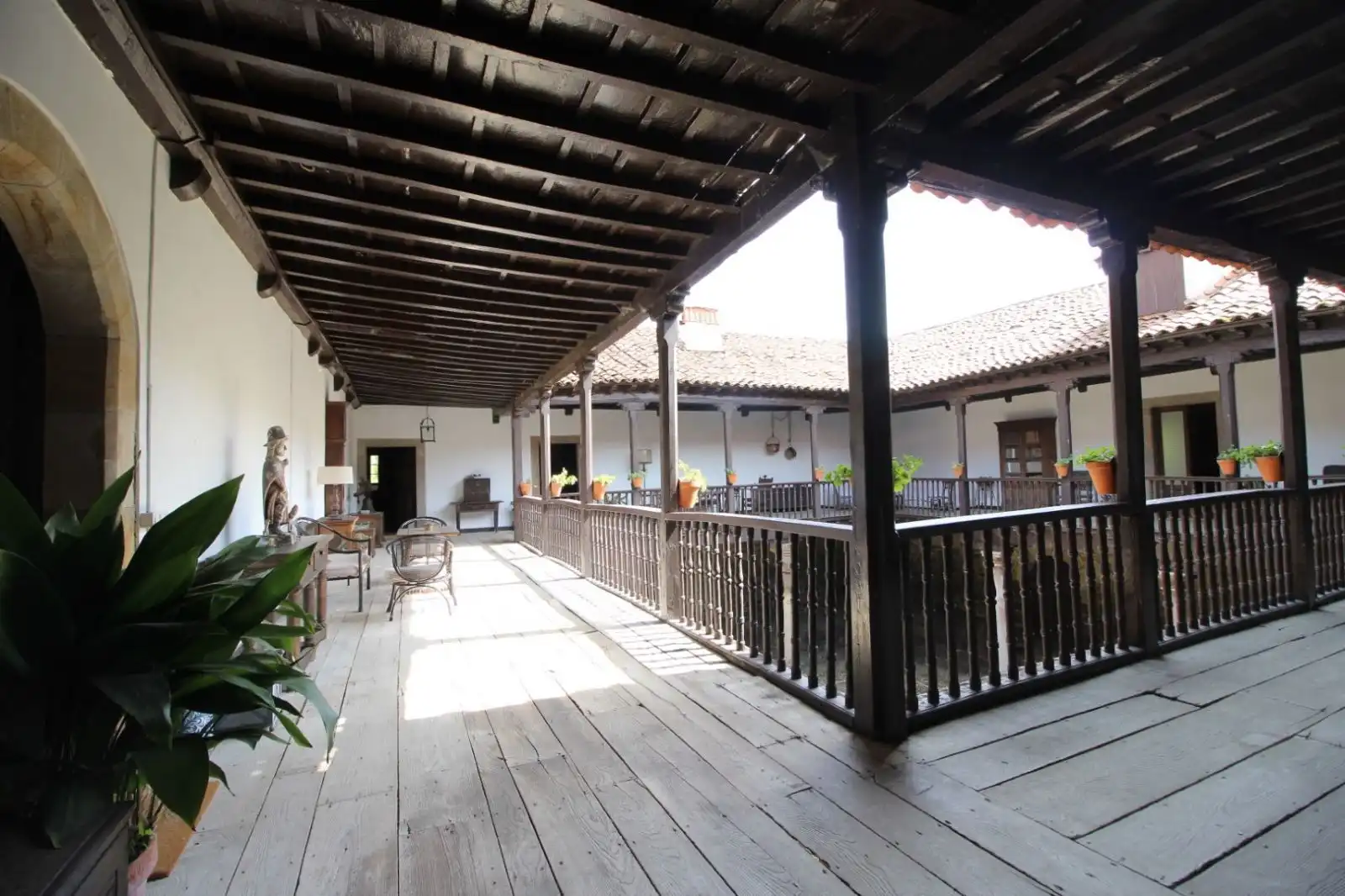 Terrassa de Casa o xalet en venda en Salas amb Calefacció, Jardí privat i Parquet