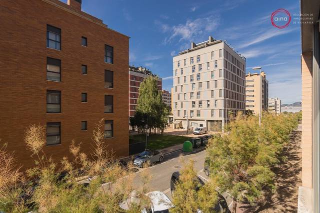 Piso en Venta en Calle LEONOR DE AQUITANIA en Nuevo Artica