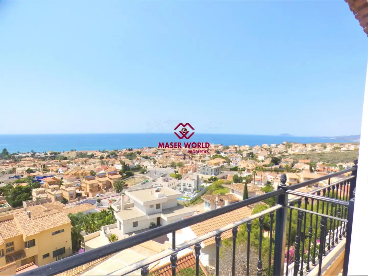 Vista exterior de Casa o xalet en venda en Mazarrón amb Jardí privat, Terrassa i Piscina