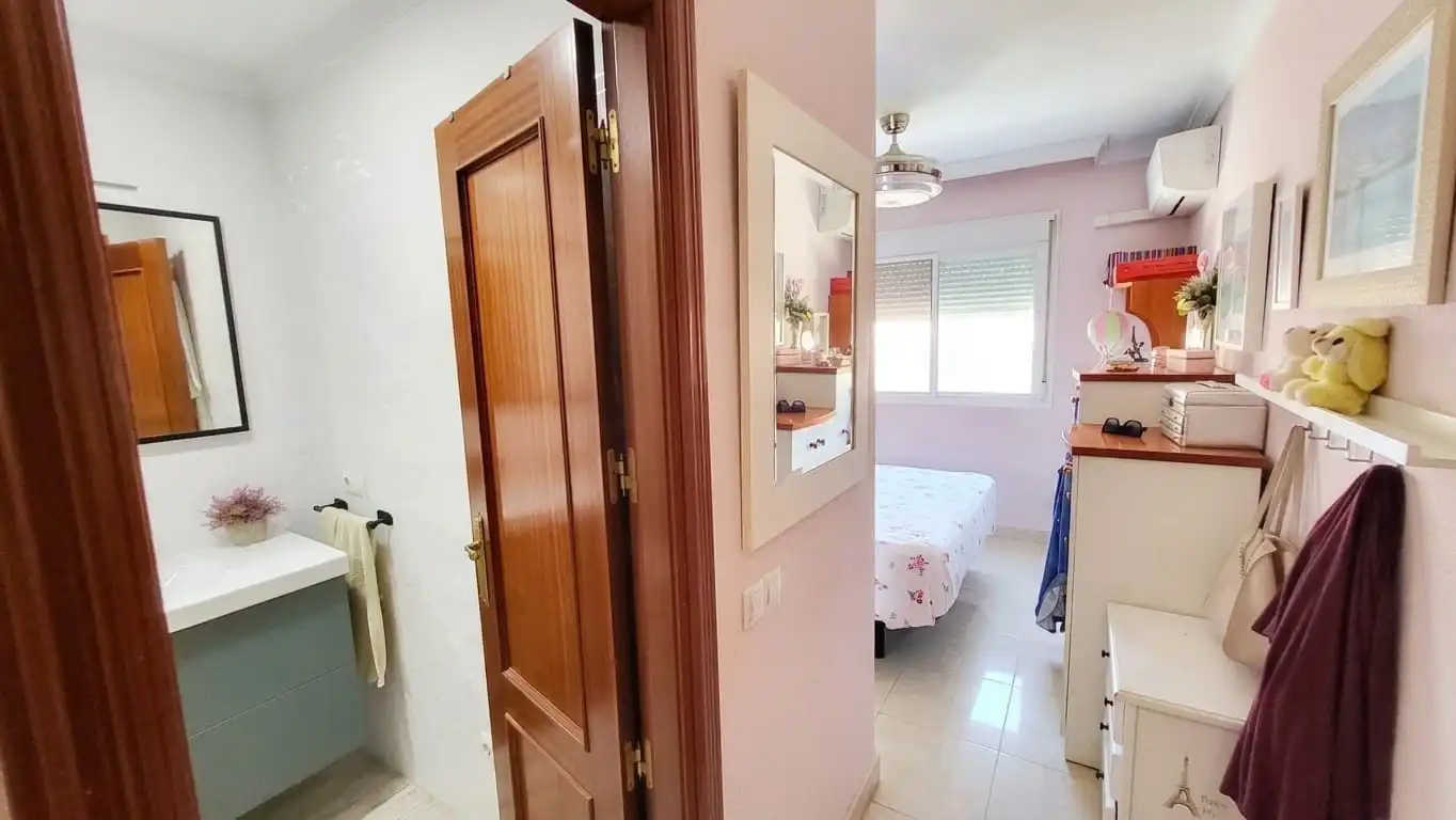 Habitación de Piso en venta en Rincón de la Victoria con Aire acondicionado, Trastero y Amueblado
