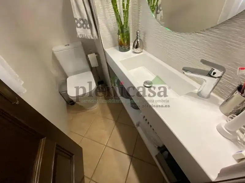 Baño de Casa adosada en venta en Punta Umbría con Aire acondicionado, Calefacción y Jardín privado