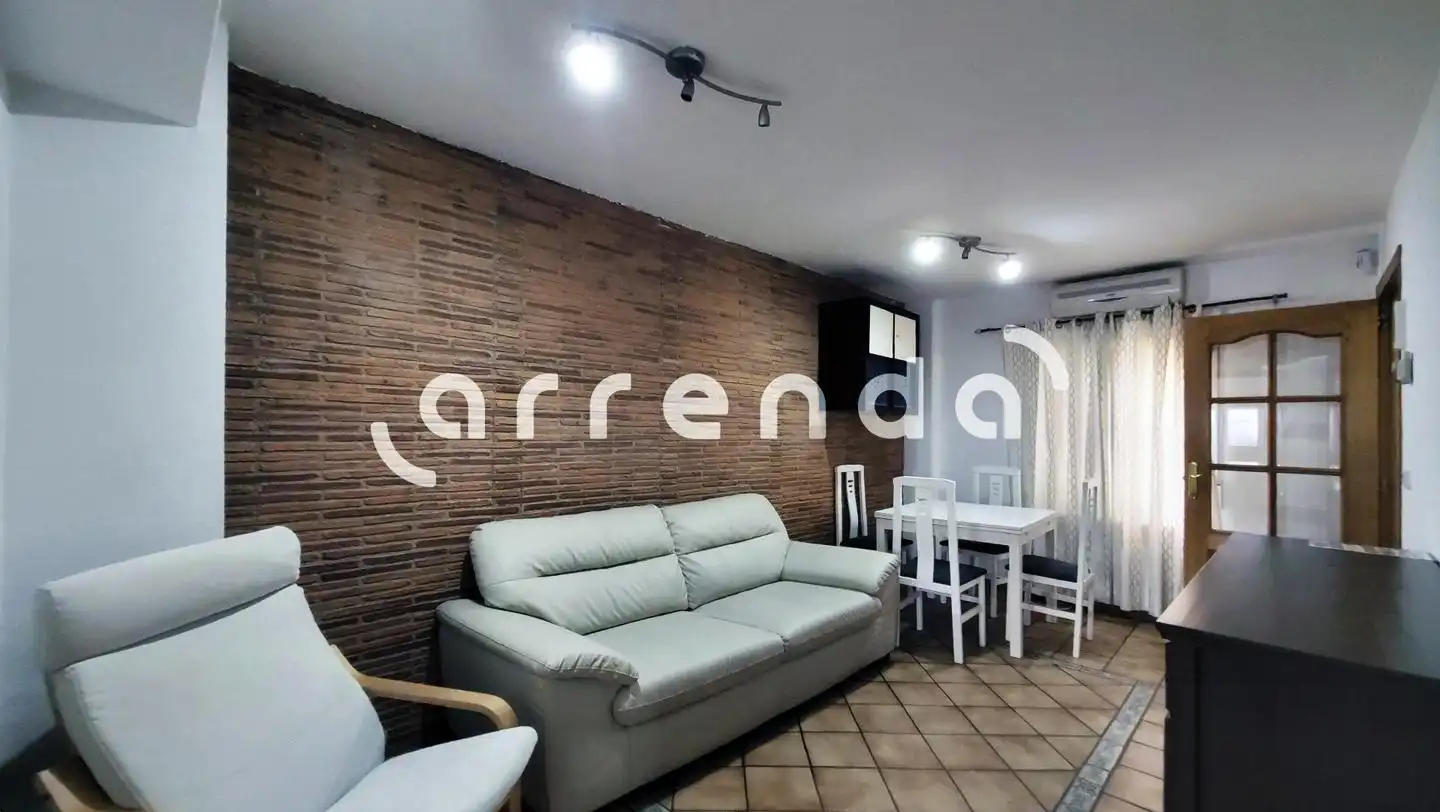 Vista exterior de Piso en venta en Usera