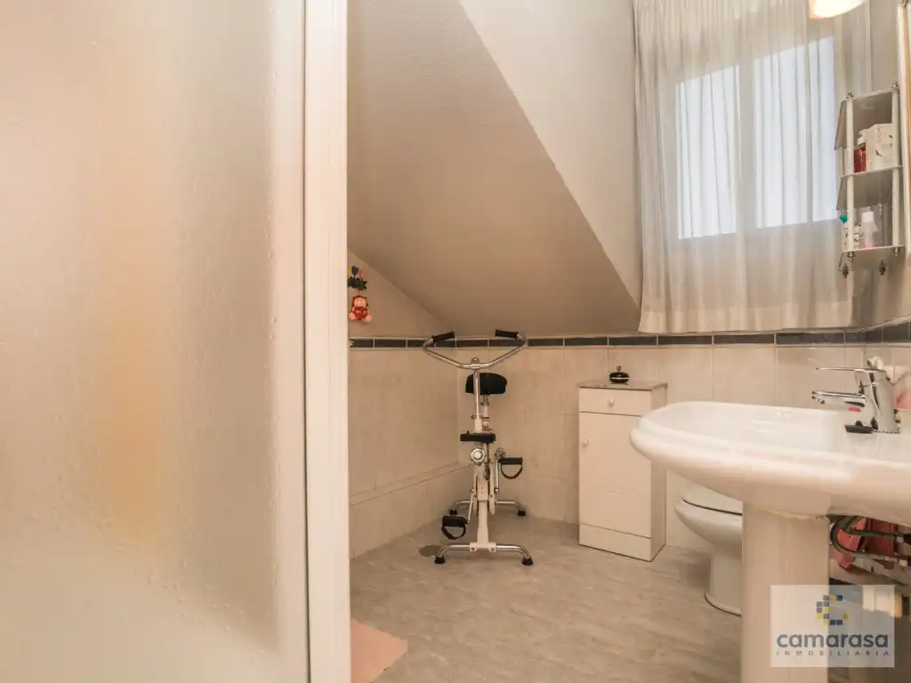 Baño de Casa o chalet en venta en Ávila con Jardín privado, Piscina y Piscina comunitaria