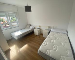 Bedroom of Flat to rent in Torrelavega 