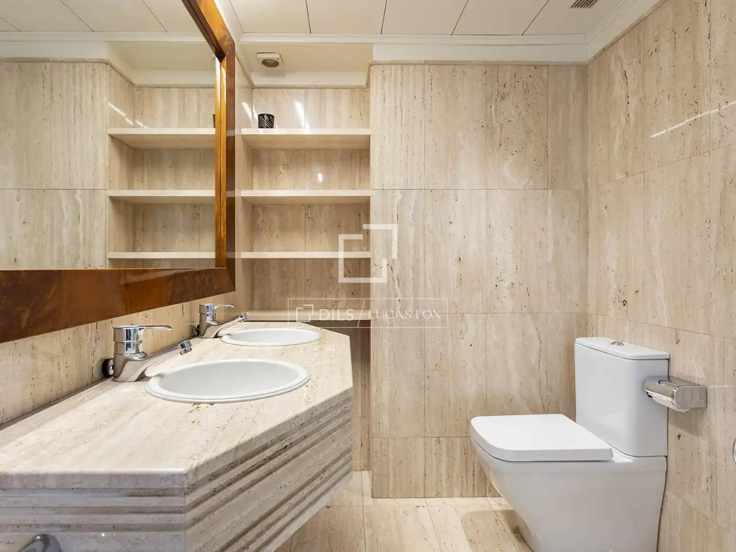 Bathroom of Houses for rent in Barcelona  with Air Conditioner, Heating and Private garden