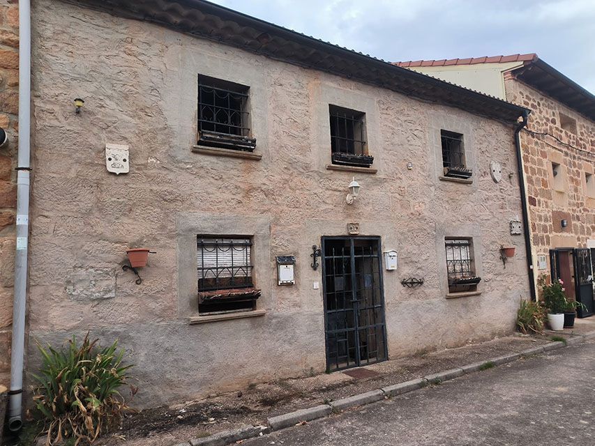 Vista exterior de Casa o xalet en venda en Mambrillas de Lara