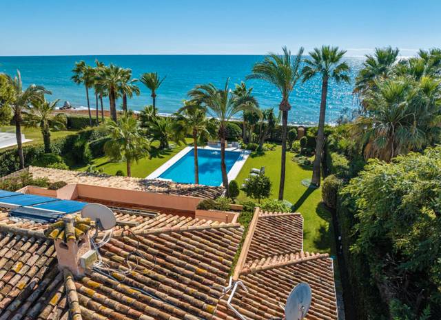 Casa-chalet en Venta en Avenida de la Playa, 16 en Atalaya - Isdabe