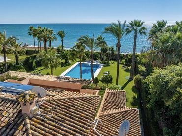 Villa avec balcon à vendre à Avenida de la Playa 16