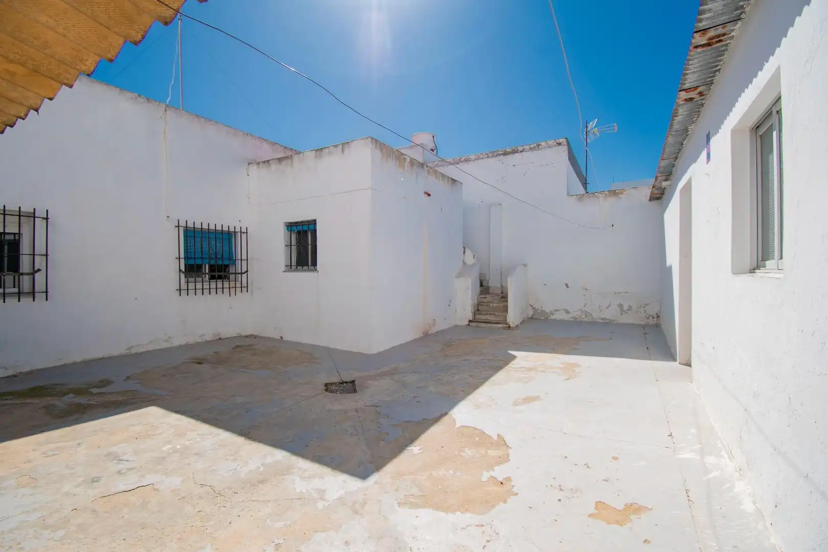 Vista exterior de Casa o chalet en venta en Chiclana de la Frontera