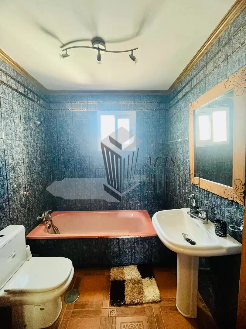 Badezimmer von Wohnung zum Verkauf in La Línea de la Concepción