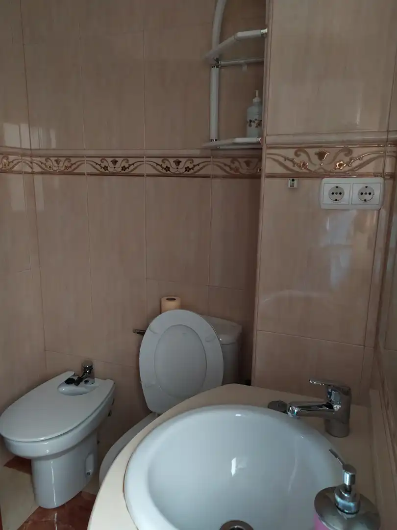 Bathroom of Apartments for share in Córdoba  with Heating, Furnished and Oven