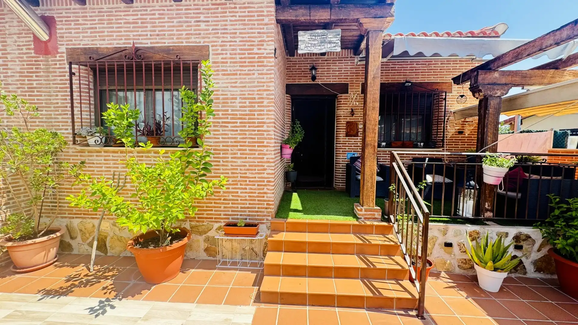 Jardí de Casa o xalet en venda en Cedillo del Condado amb Aire condicionat, Calefacció i Jardí privat