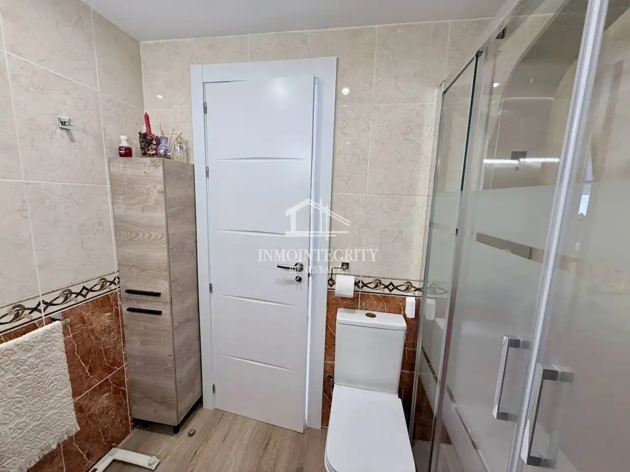 Bathroom of Apartments for sale in Oropesa del Mar / Orpesa  with Air Conditioner, Terrace and Furnished