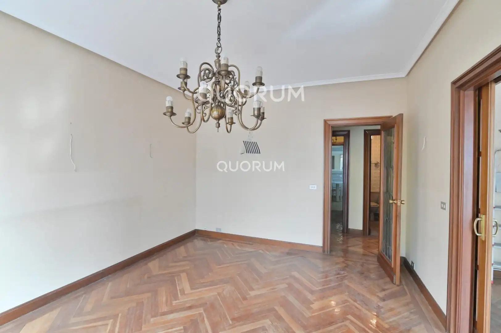 Comedor de Piso en venta en Bilbao  con Calefacción y Trastero