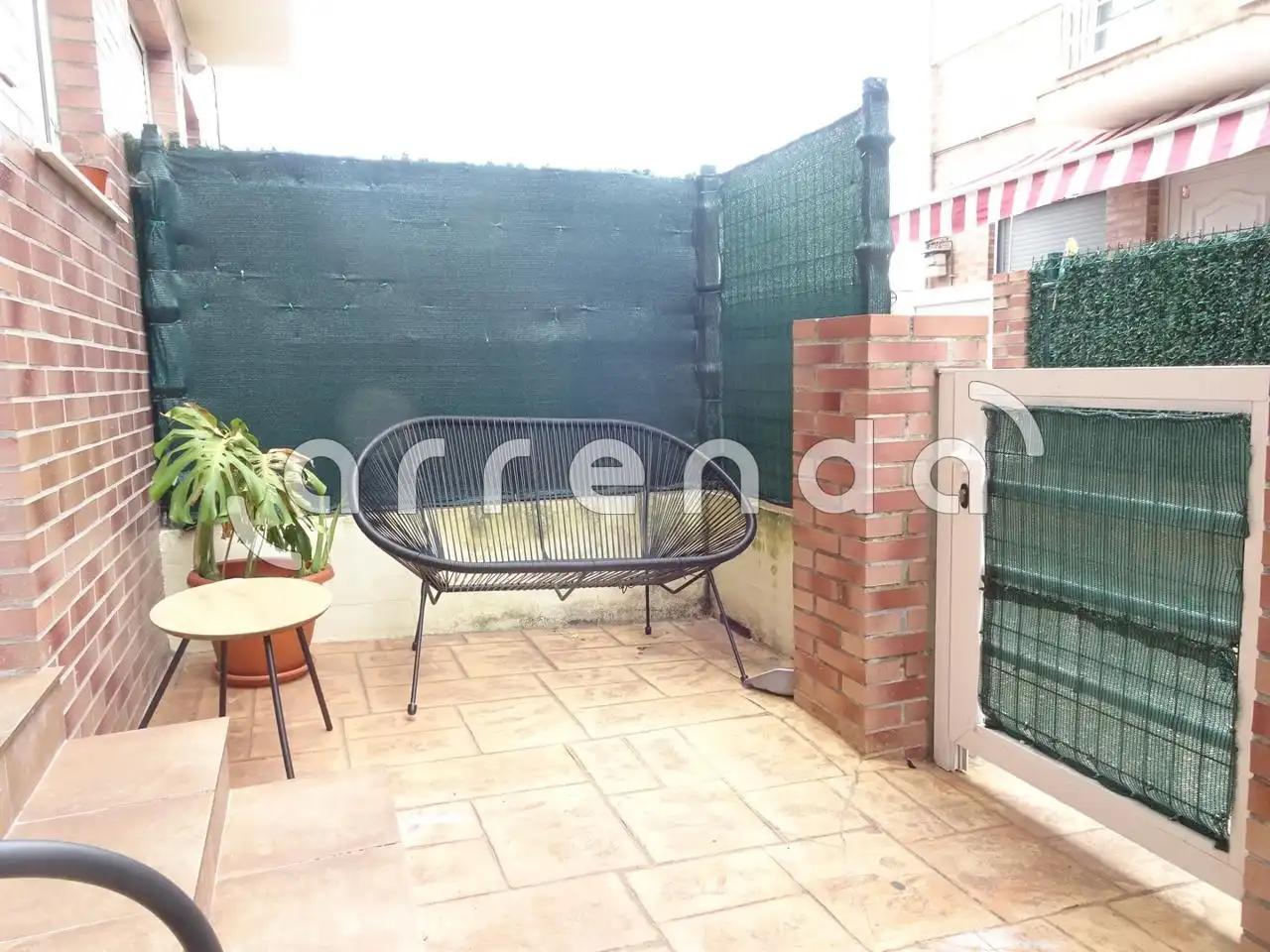 Casa adosada de alquiler en Barrio el Jurrio, Parbayón