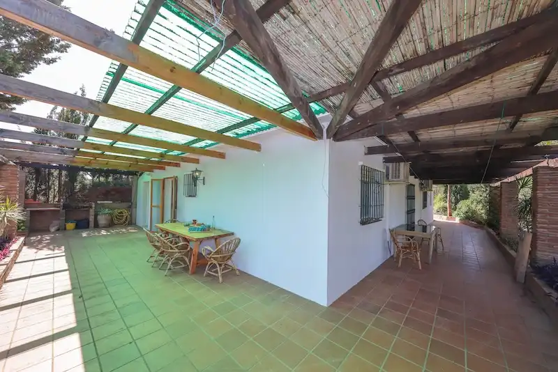 Terrassa de Casa o xalet en venda en Guaro amb Jardí privat i Piscina