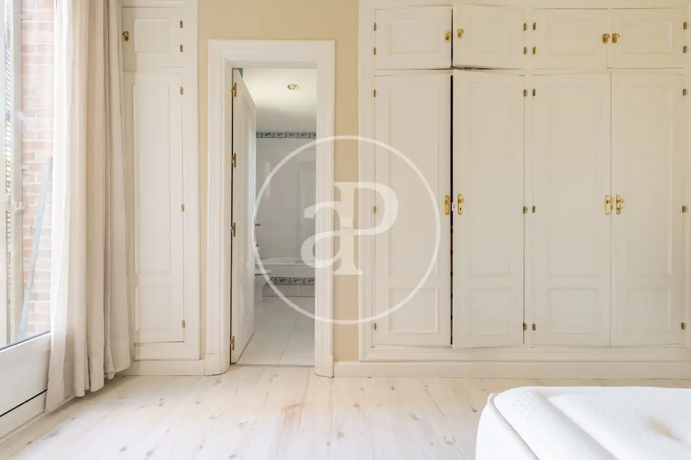 Habitación de Casa o chalet de alquiler en Pozuelo de Alarcón con Aire acondicionado, Calefacción y Jardín privado
