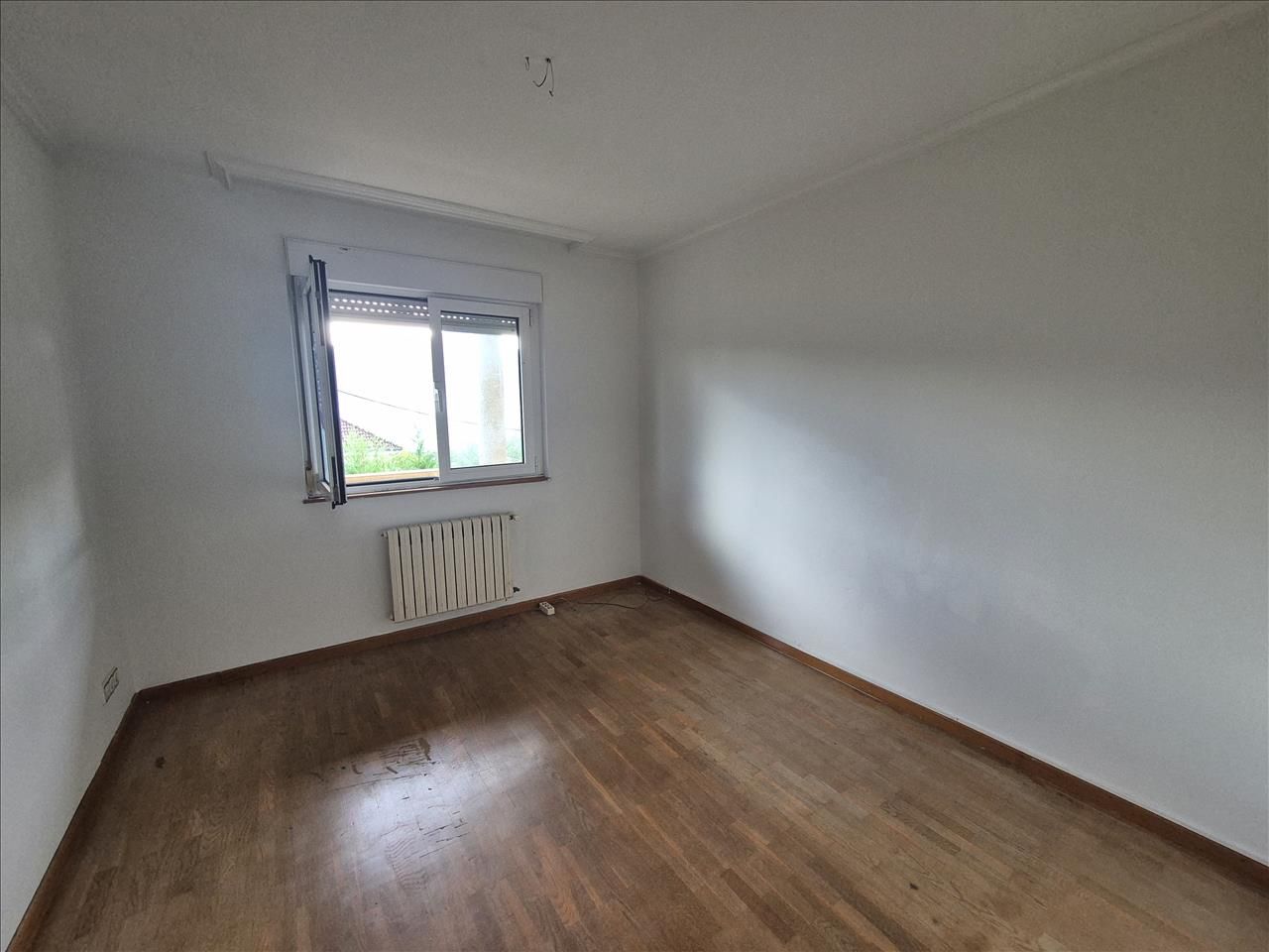 Dormitori de Casa adosada en venda en Oviedo  amb Traster