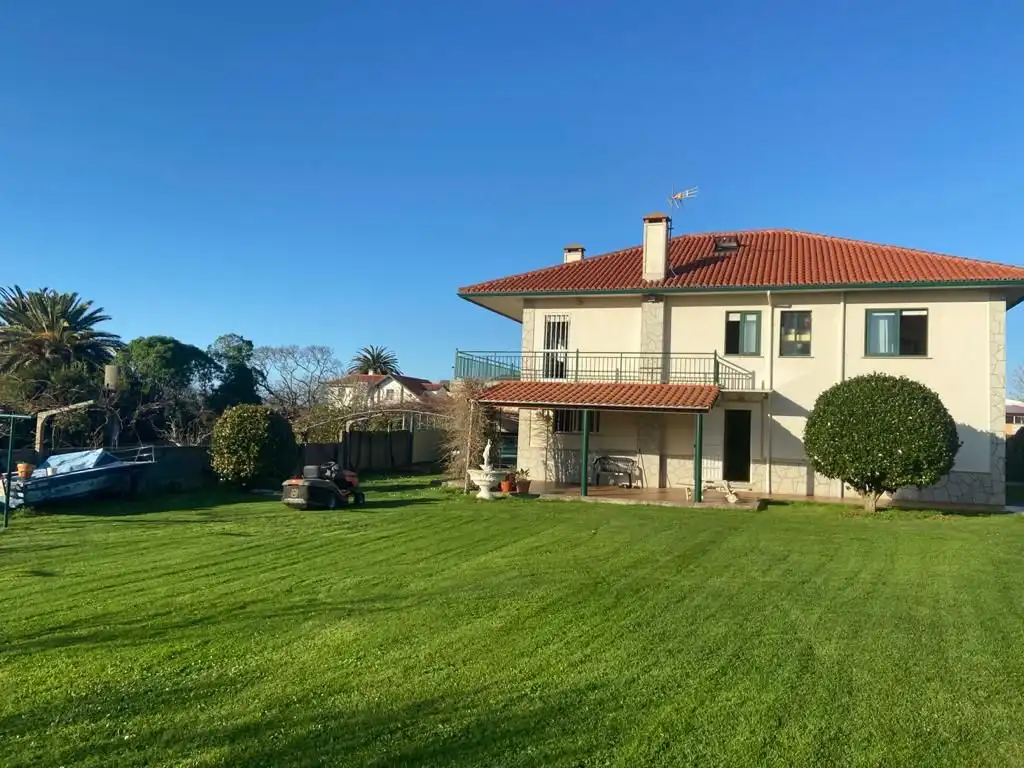 Jardín de Casa o chalet en venta en Ferrol con Calefacción, Jardín privado y Terraza