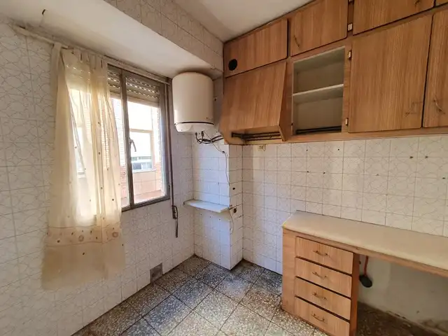 Cuina de Casa adosada en venda en Castellnovo amb Terrassa, Traster i Balcó