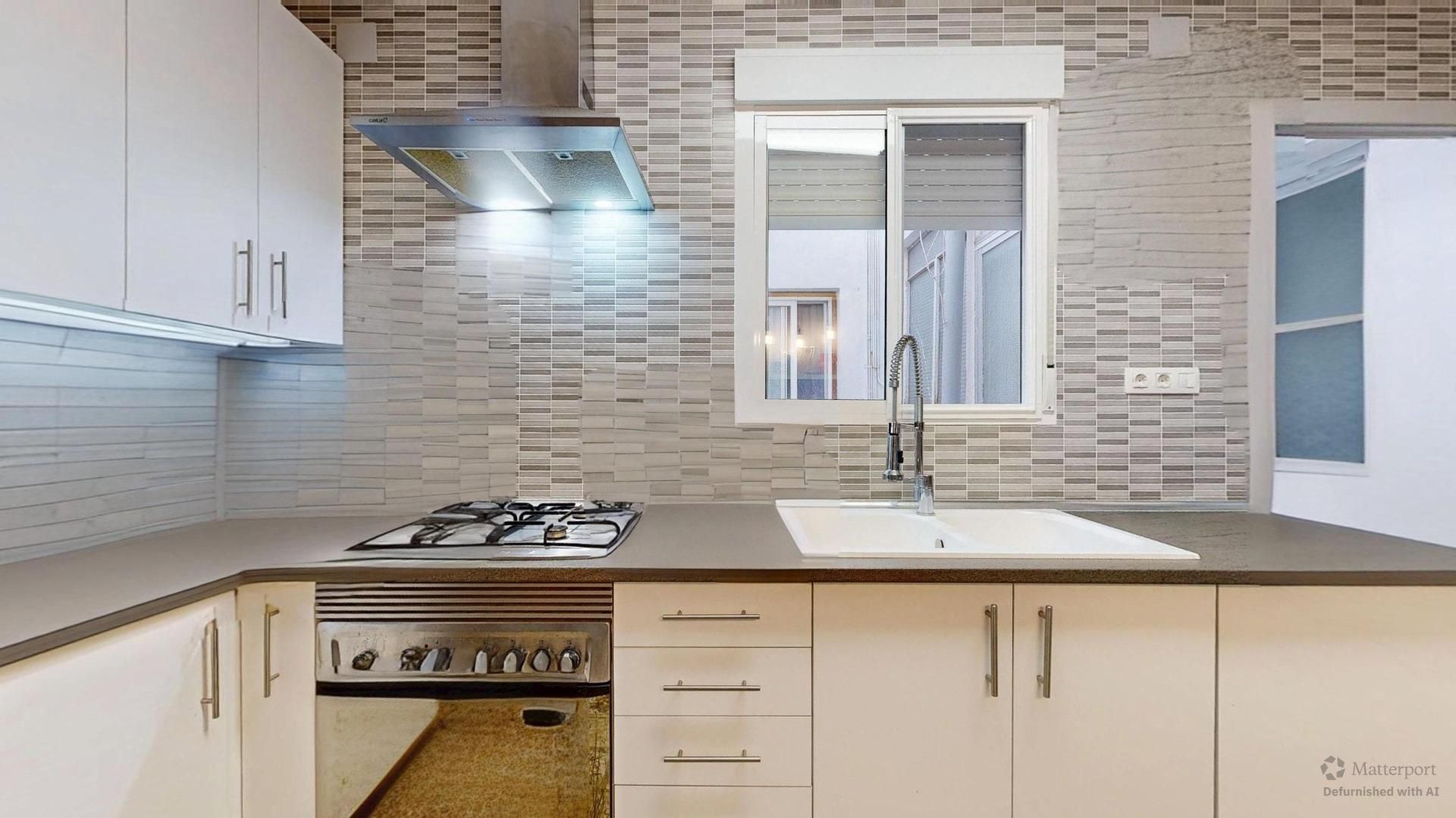 Kitchen of Apartment for sale in Castellón de la Plana / Castelló de la Plana  with Storage room