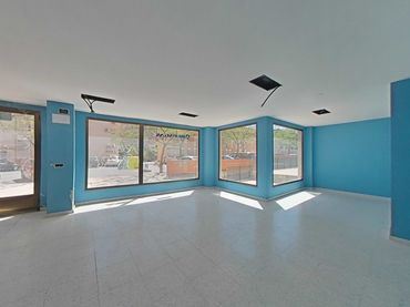 Local comercial en venda a Alemania