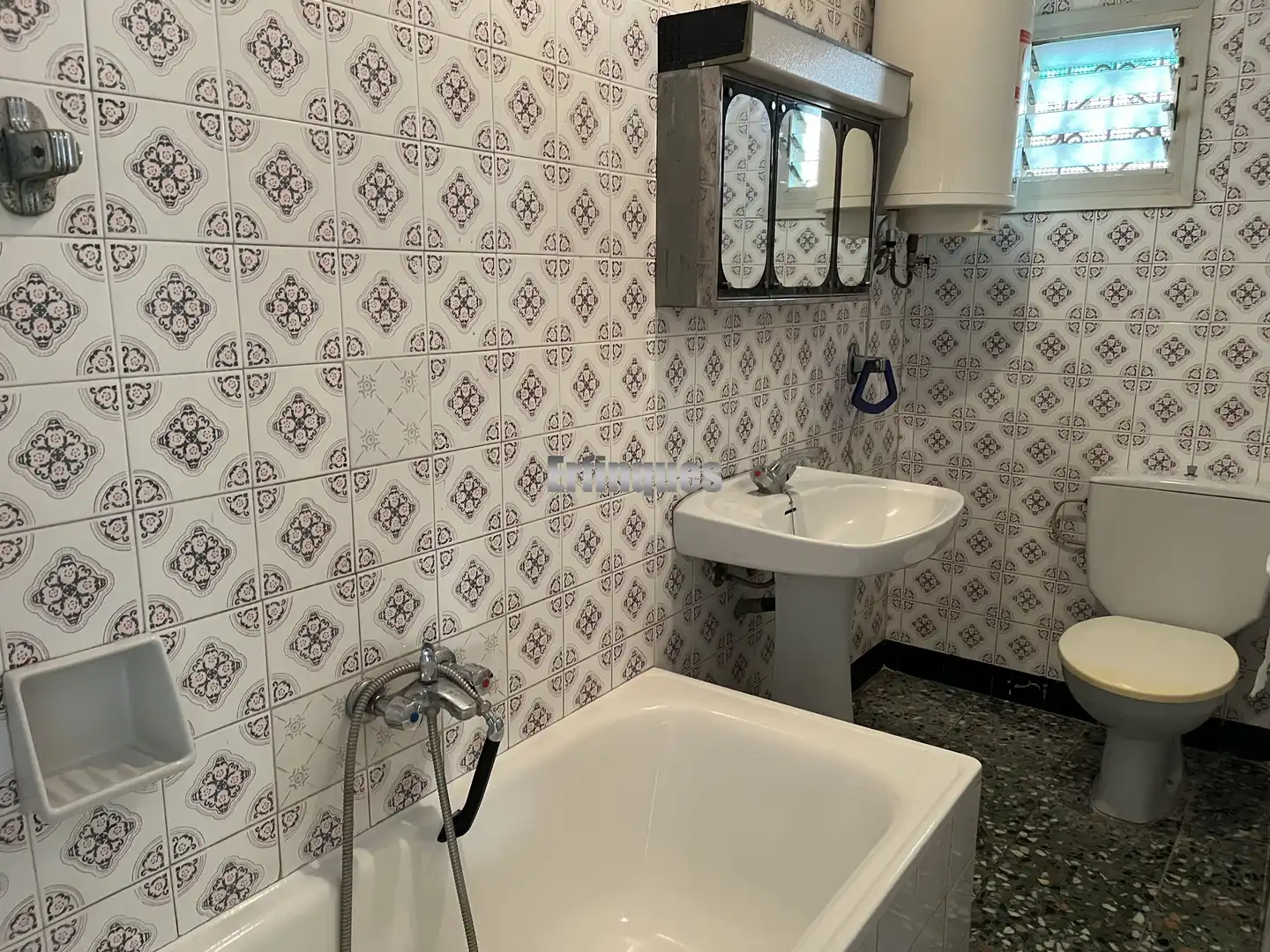 Bathroom of Houses for sale in Cercs  with Storage room, Furnished and Oven
