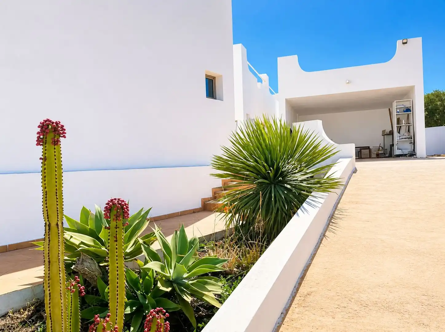 Vista exterior de Casa o xalet en venda en Antigua amb Jardí privat, Terrassa i Traster