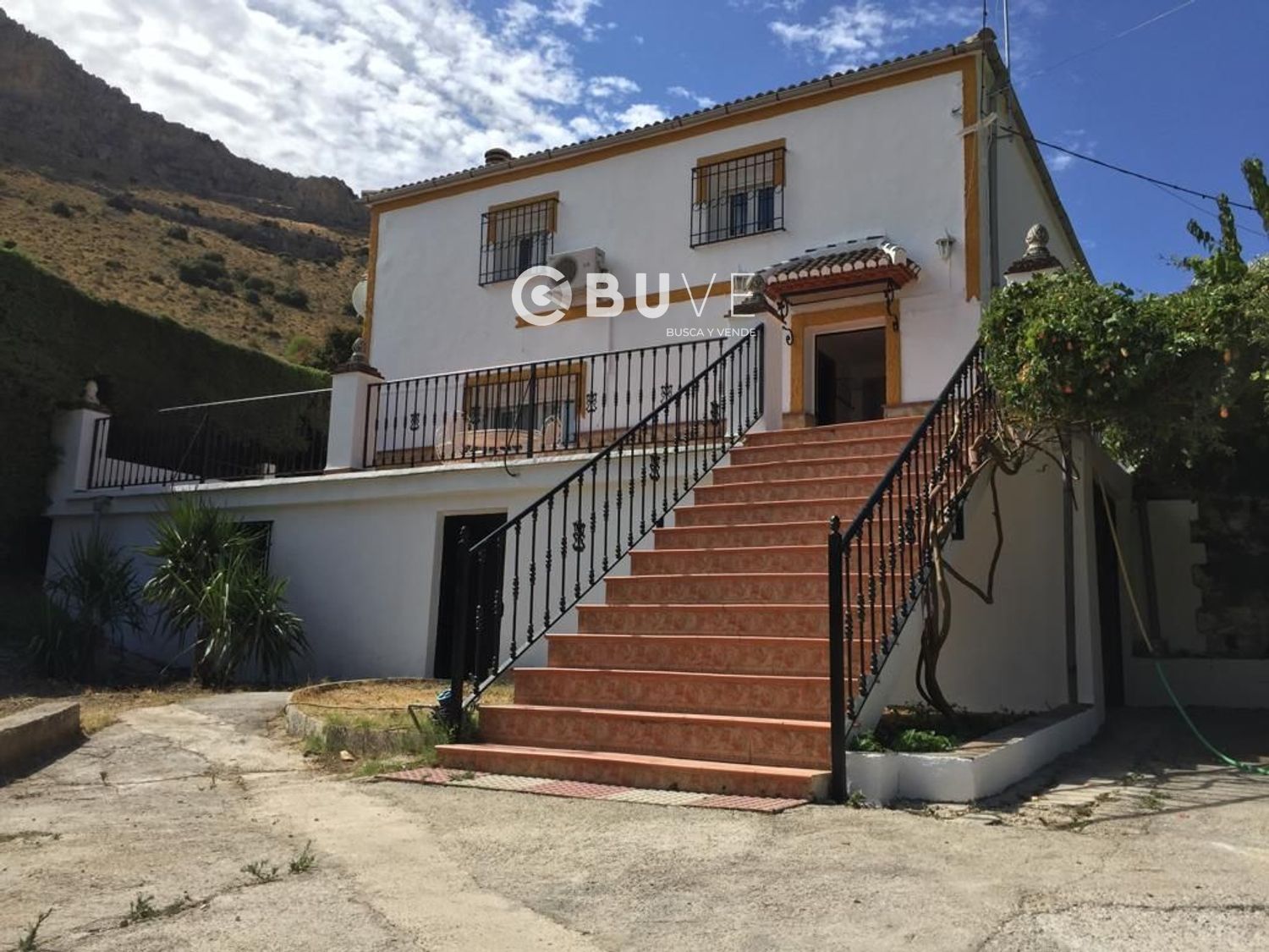 Exterior view of House or chalet for sale in  Jaén Capital  with Air Conditioner, Heating and Private garden