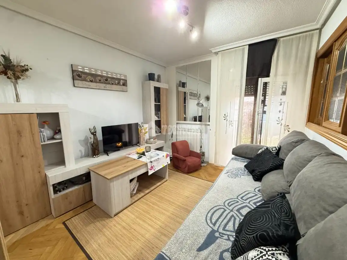 Sala de estar de Piso en venta en Madrid con Calefacción y Amueblado